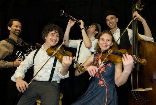 Schmaltz & Pepper 1 – 2 violins (1)